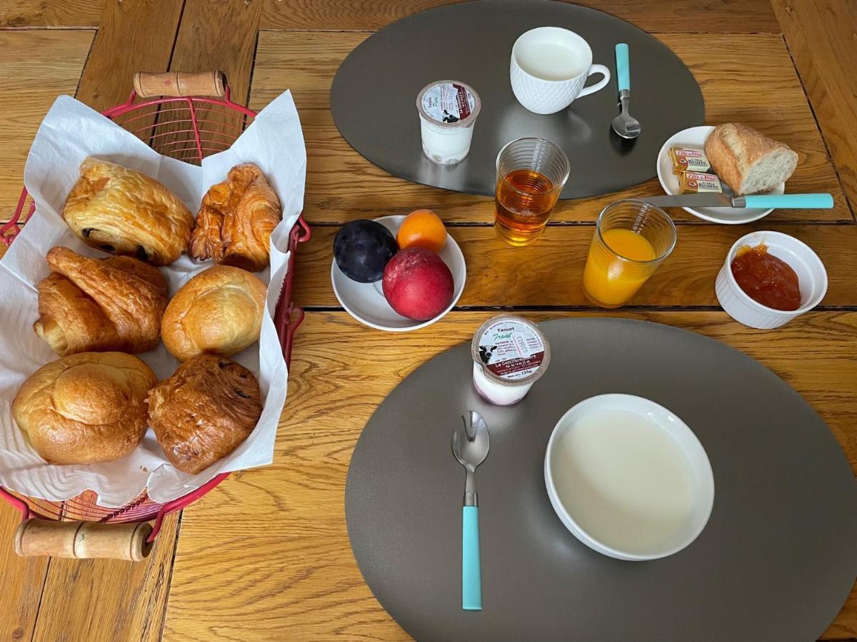 Saint-Victor-de-Morestel Le Double C Bed & Breakfast エクステリア 写真